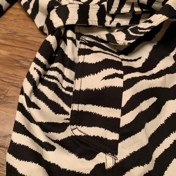 ShanaK black/white zebra trench coat - Picture 5 of 9